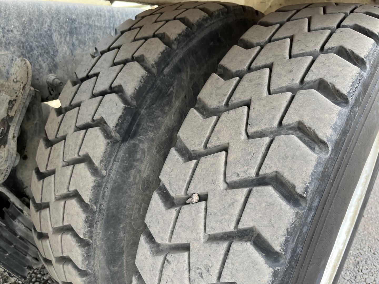 ./imagenes/INVOICE/2019/18120/CAMION REVOLVEDOR KENWORTH T470 (7).JPG